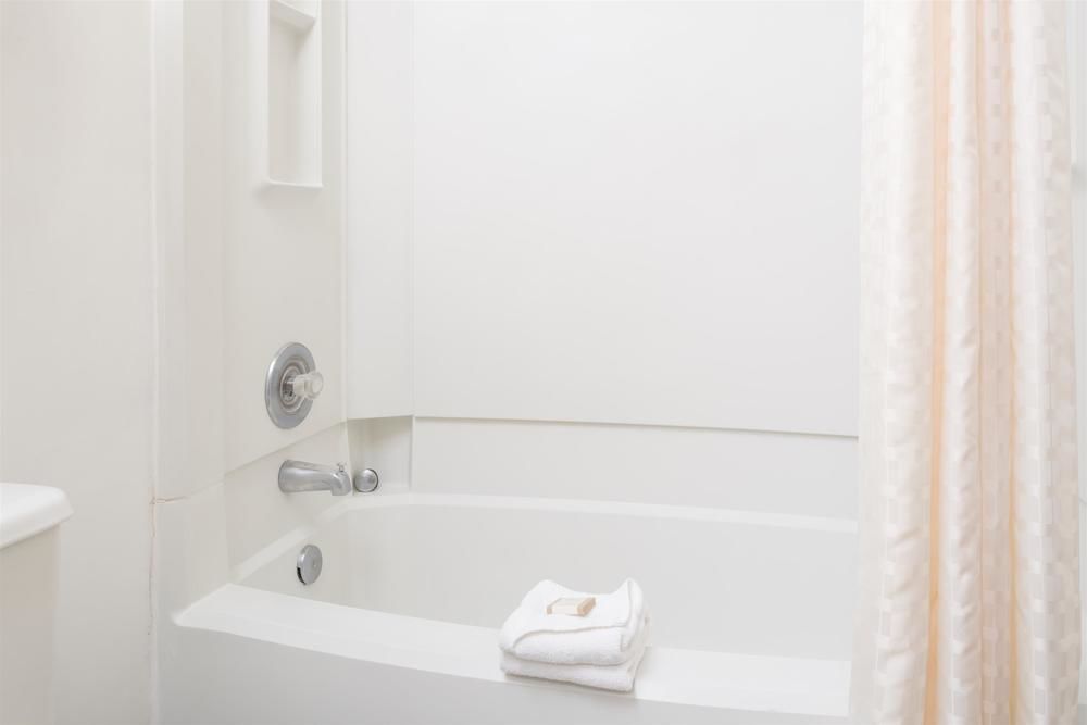 Howard Johnson Boise Airport in Boise, United States