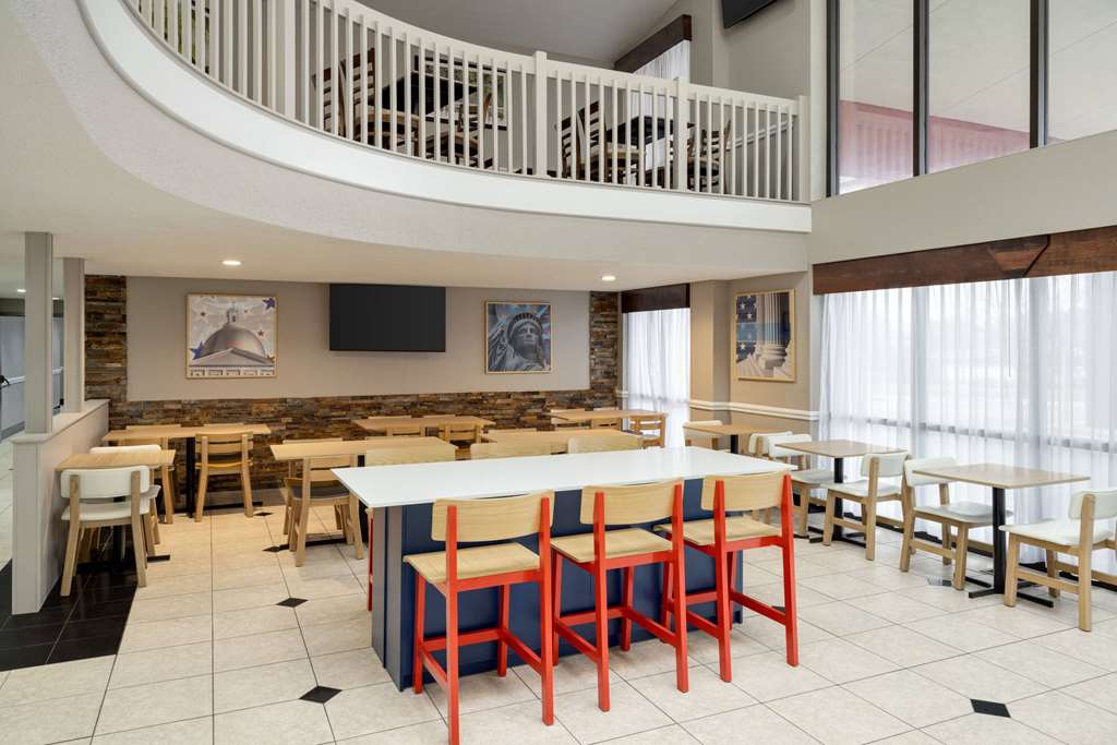 AmericInn by Wyndham Grand Rapids Airport North - photo 30