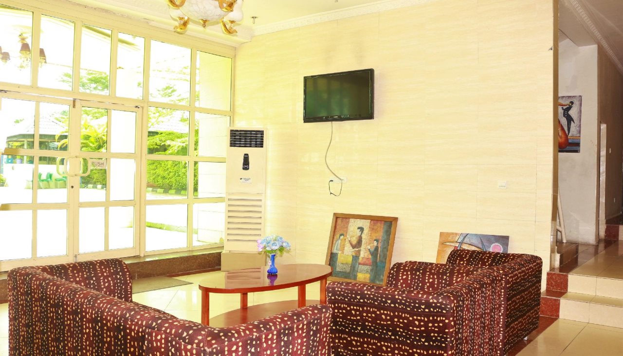 Carlcon Hotel — Calabar — photo 4
