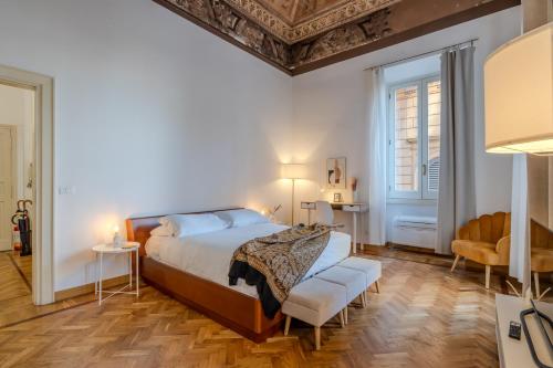 Appartamento storico in zona Barberini — 4-Star Luxury Hotel in Rome, Italy