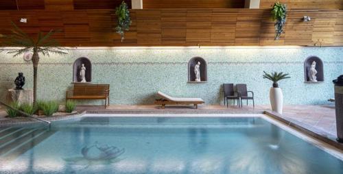 Spa Residence Carbona Iguacu Apartman — 5-Star Luxury Hotel in Heviz, Hungary