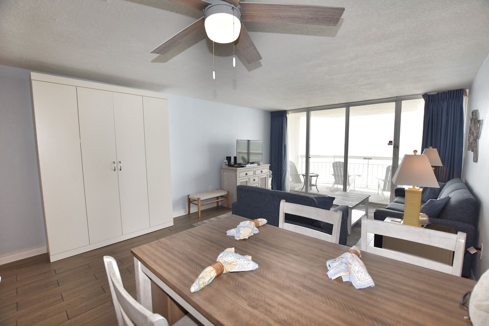 0403 Waters Edge Resort 1 Bedroom Condo by RedAwning - photo 27
