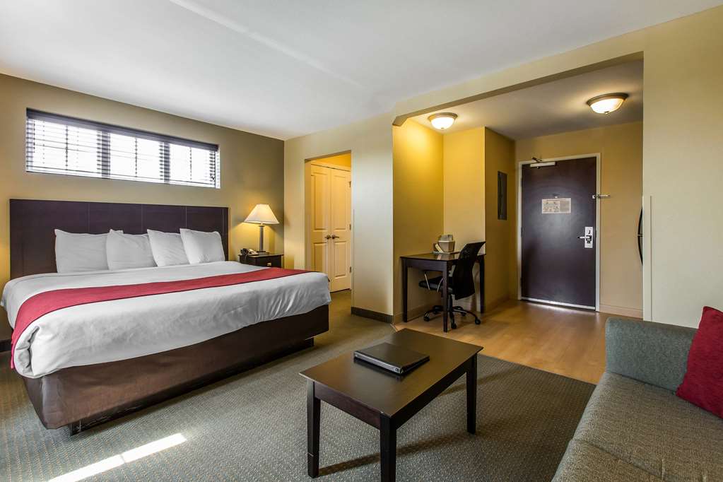 MainStay Suites Jacksonville near Camp Lejeune - featured photo
