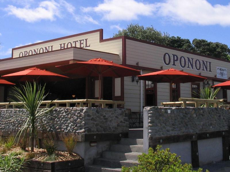 Opononi Resort in Paihia, New Zealand