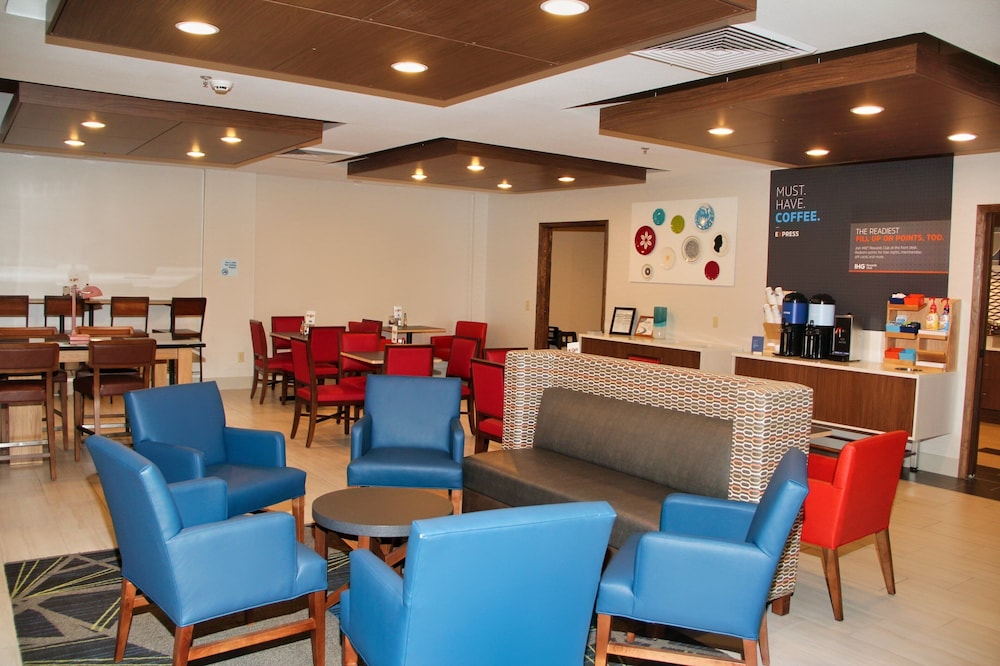 Holiday Inn Express & Suites Douglas by IHG - photo 41