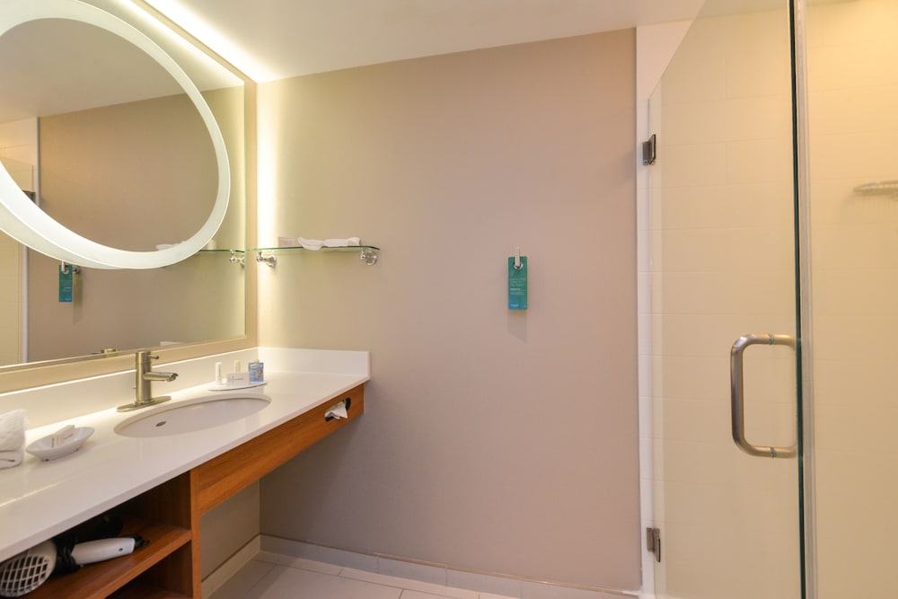 SpringHill Suites by Marriott Kingman Route 66 - photo 24