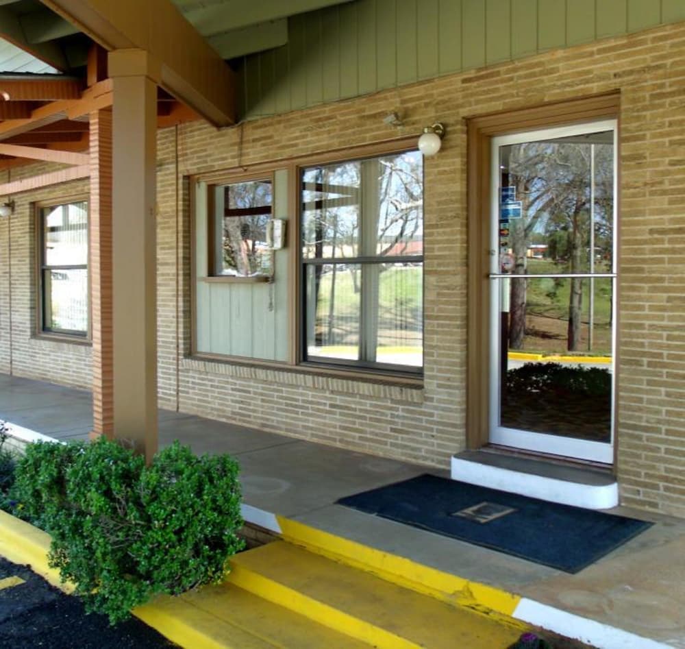 Woodlawn Hills Motel - featured photo