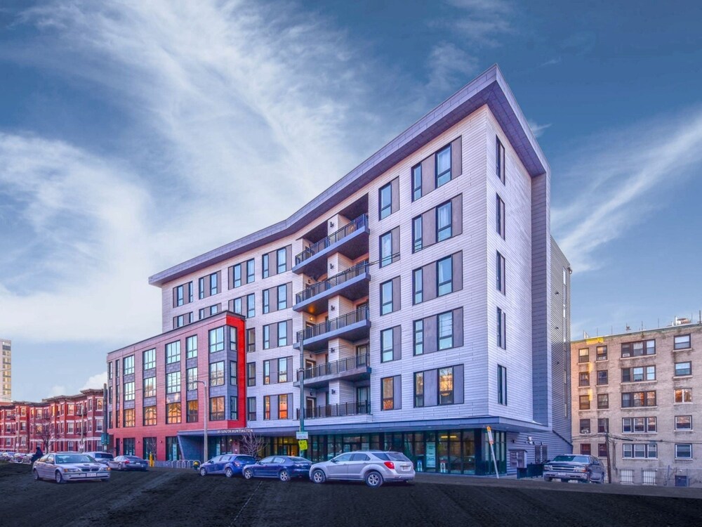 Global Luxury Suites Longwood Medical - featured photo
