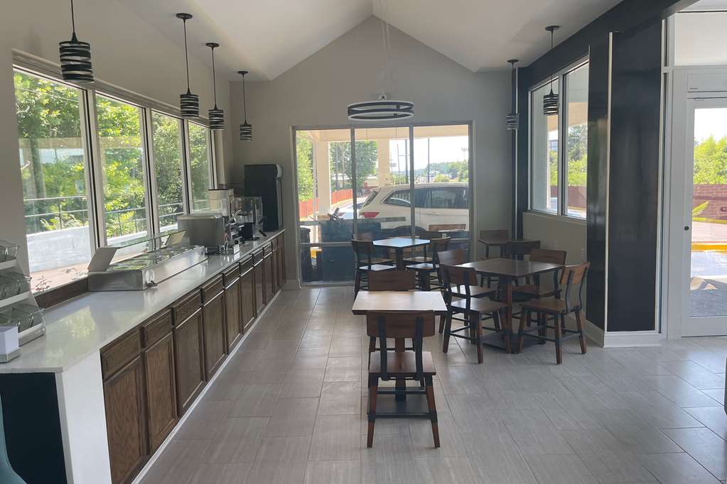 Wingate by Wyndham Columbia Fort Jackson - photo 8