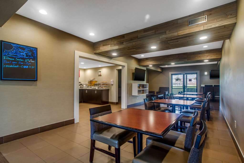 Comfort Suites Danville - photo 30