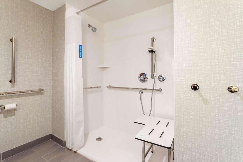 Hampton Inn & Suites Alachua I 75 - photo 17