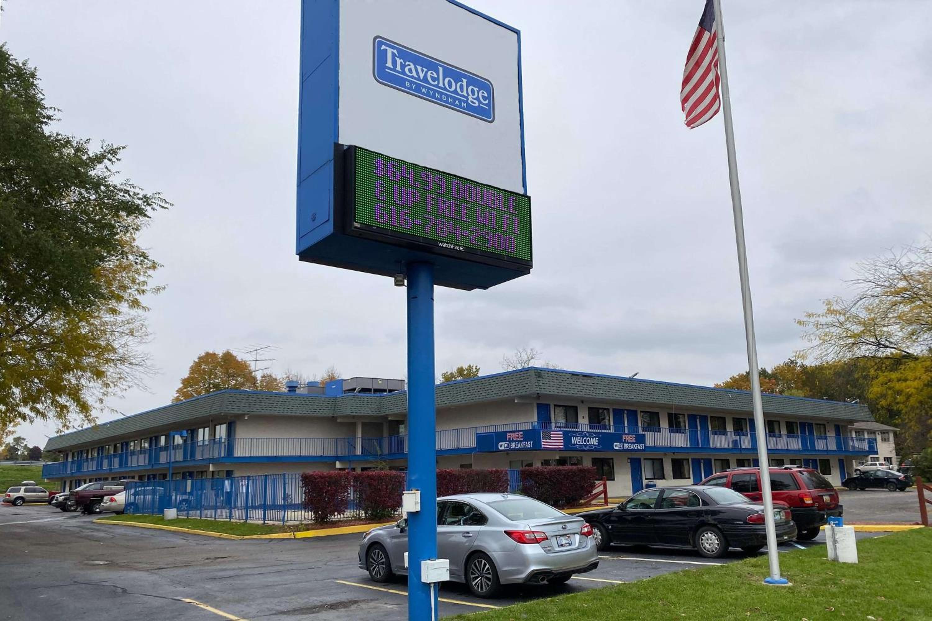 Travelodge by Wyndham Grand Rapids North - photo 19