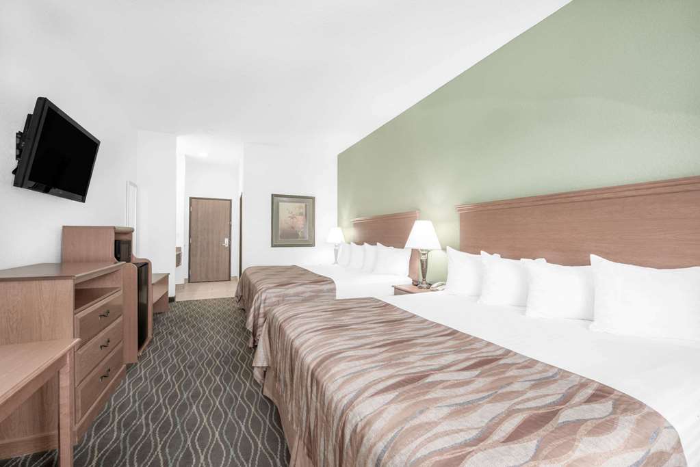 Baymont by Wyndham Pearsall - photo 13
