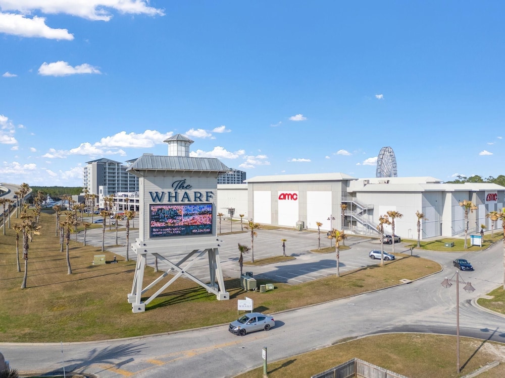 Phoenix X 603 - carbon neutral hotel in Orange Beach