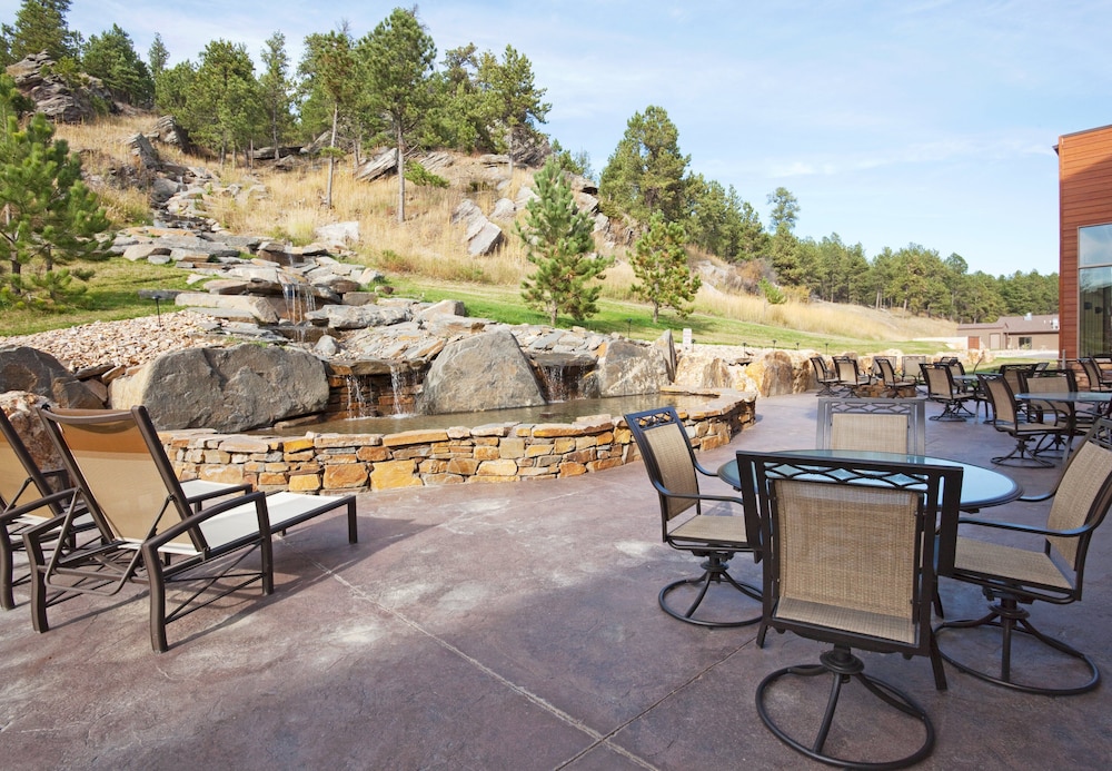 Holiday Inn Express & Suites Custer Mt Rushmore - photo 19