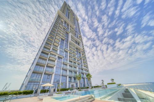 Tranquil Studio at The Anwa By Omniyat Dubai Maritime City by Deluxe Holiday Homes — 4-Star Luxury Hotel in Dubai, United Arab Emirates