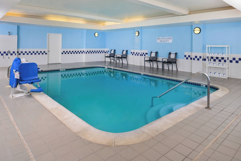 Fairfield Inn & Suites By Marriott Beaumont - photo 27
