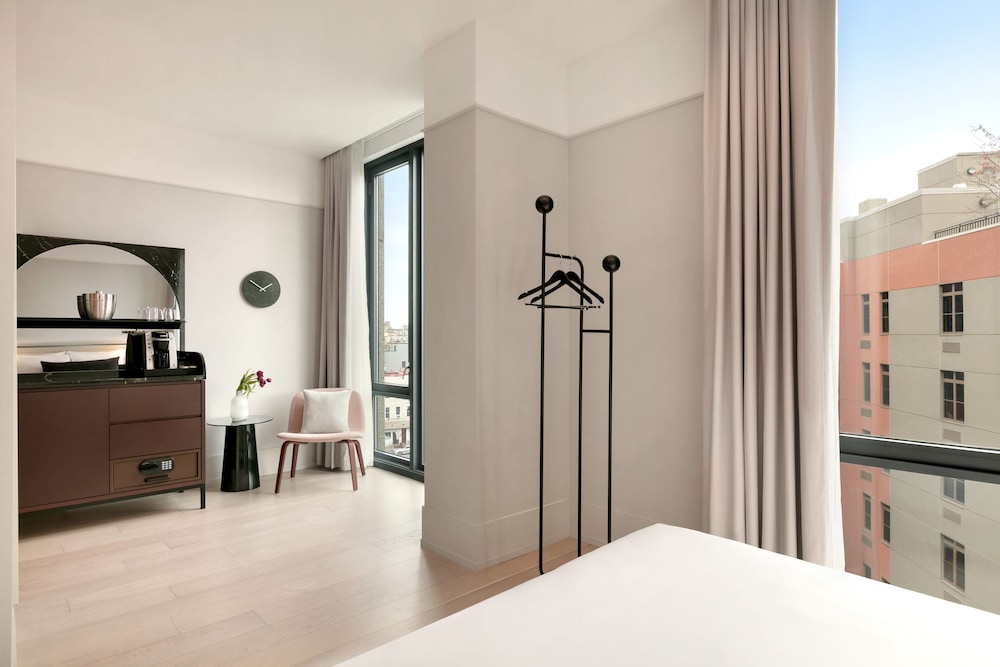 Hotel Indigo Williamsburg Brooklyn by IHG - photo 10
