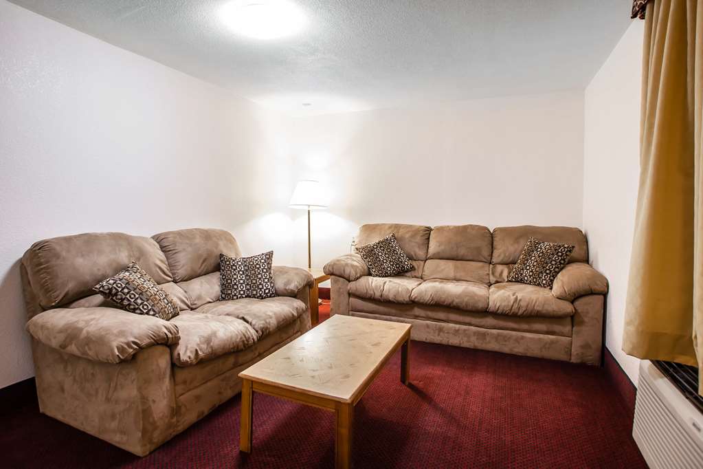 Econo Lodge Truman Inn - photo 24