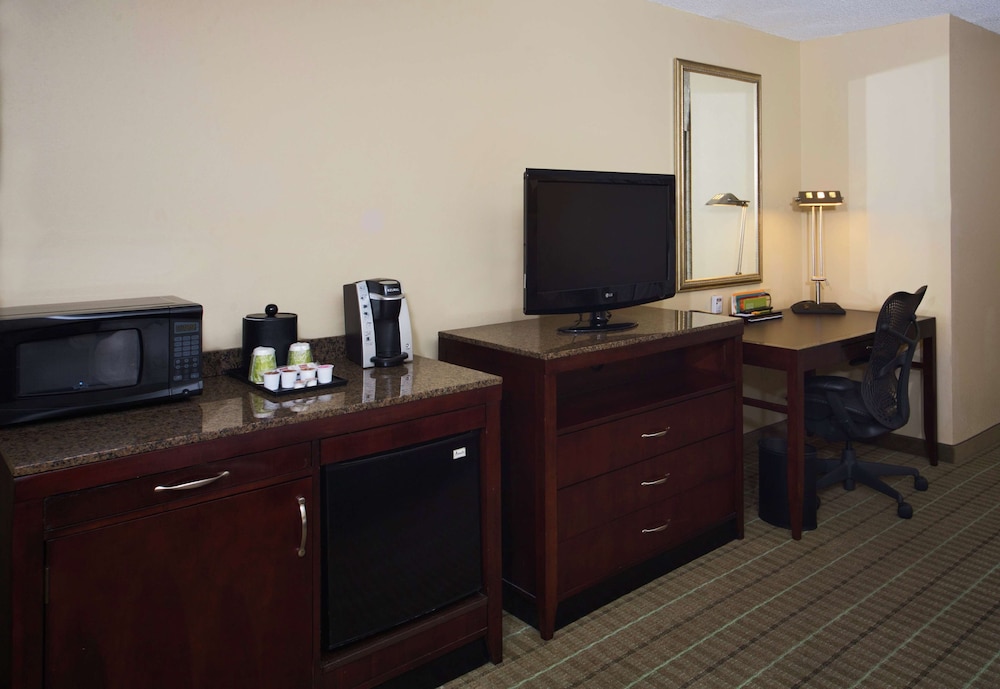 Hilton Garden Inn Valdosta - photo 25
