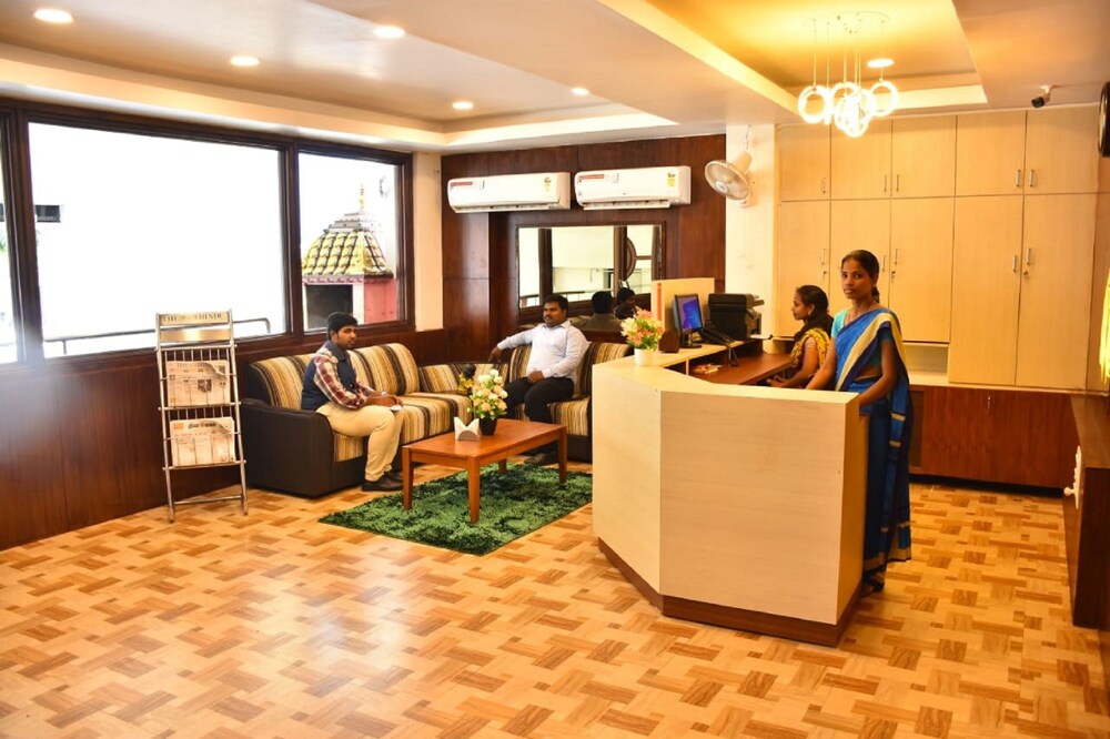 Hotel Palacial Pondi in Puducherry, India