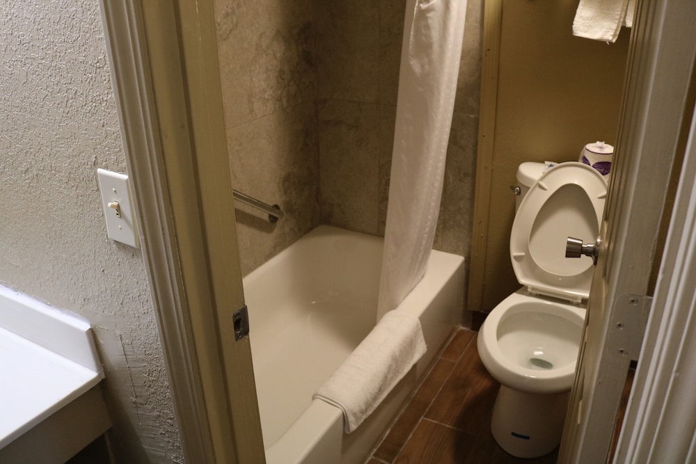 Battlefield Inn Springfield - photo 12