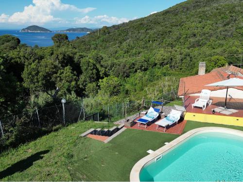 Villetta Redinoce ArgonautiVacanze in Marciana, Italy