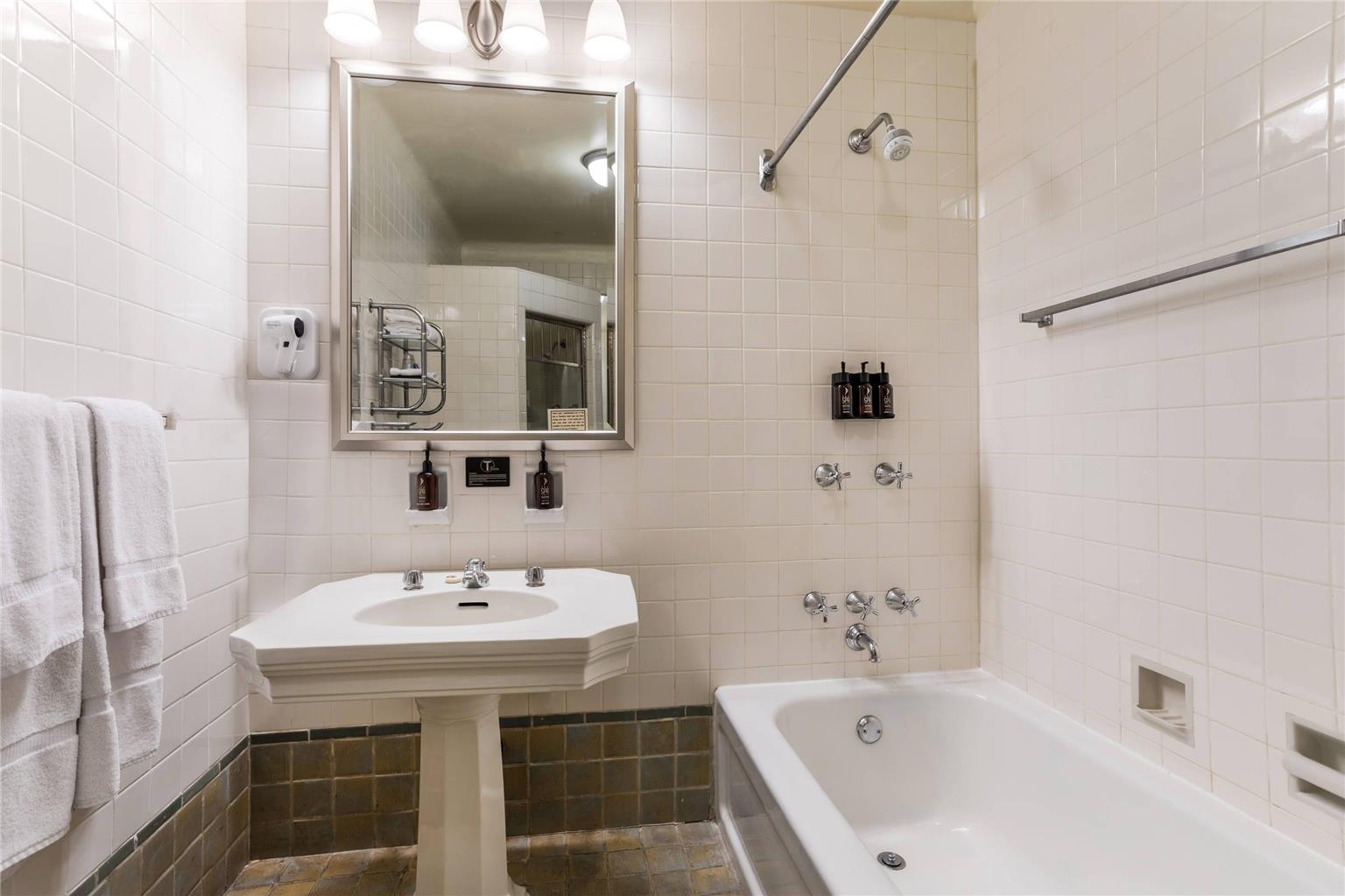 Traditions Hotel & Spa Johnson City Binghamton an Ascend Collection Hotel - photo 30