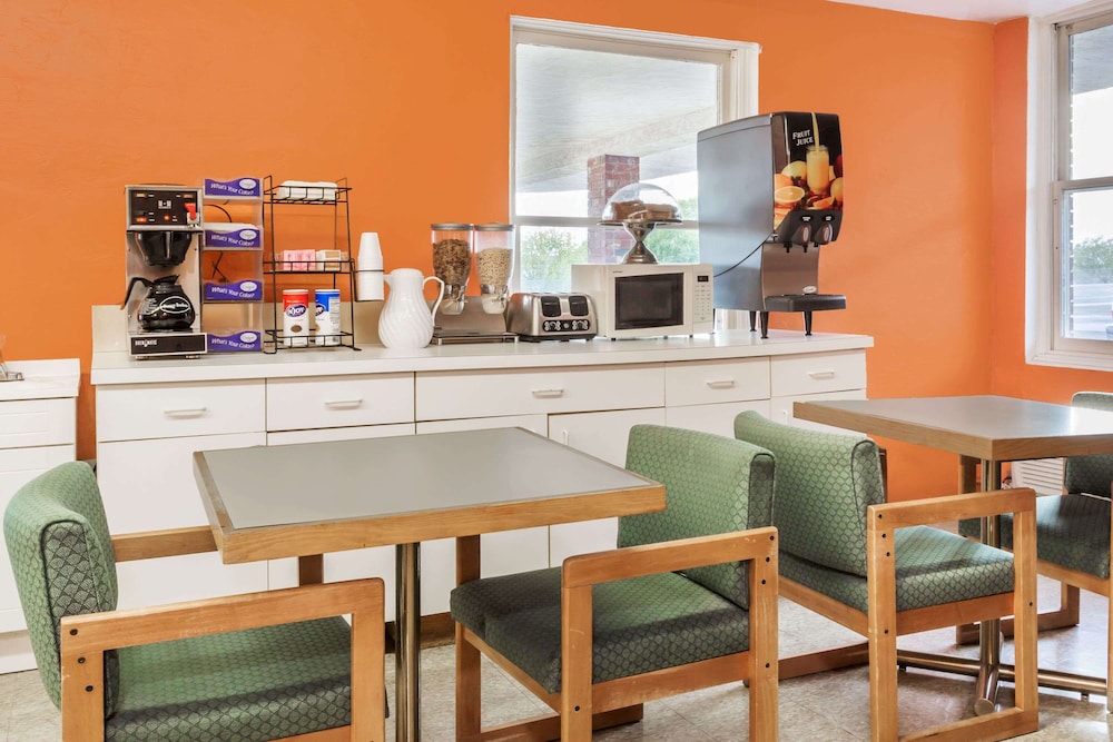 Americas Best Value Inn Wendover - photo 13