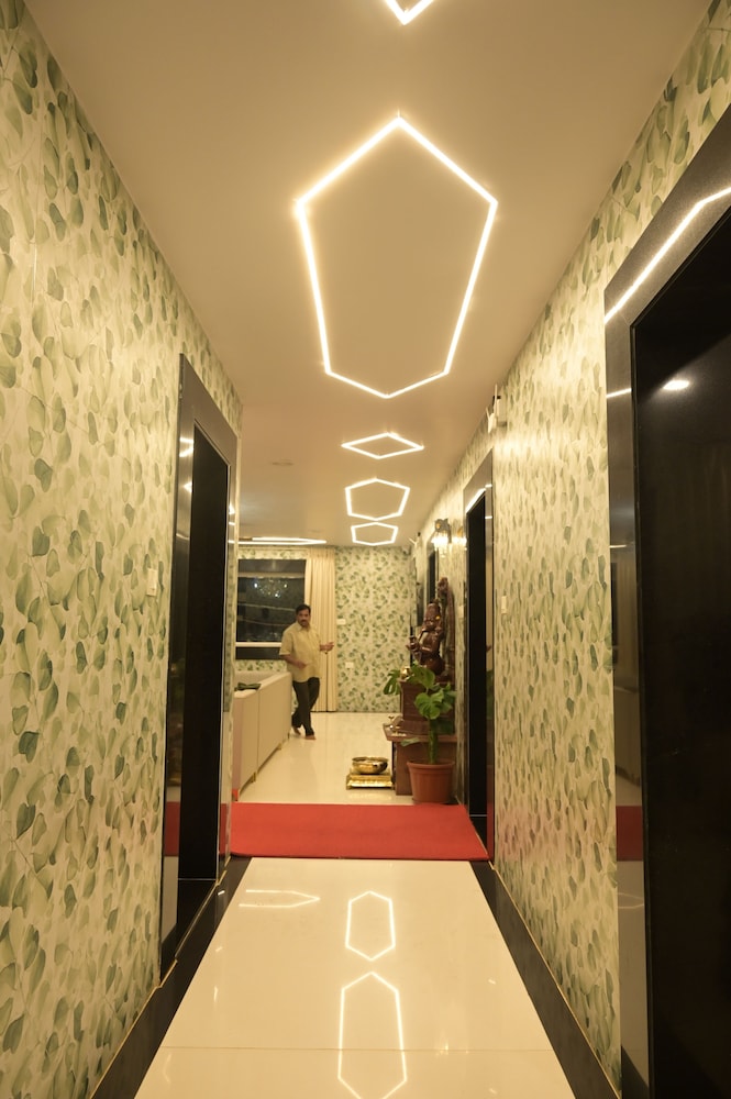 Hotel Slr Grand Haven — Chatrapur
