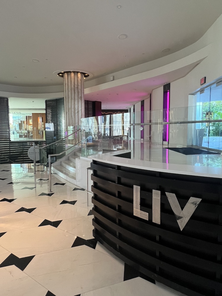 Fontainebleau Private Owners - photo 78