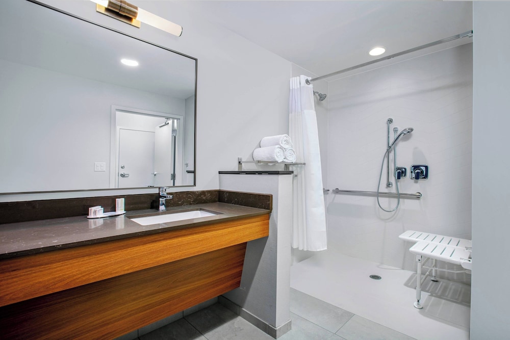 Fairfield Inn & Suites by Marriott Harrisburg West Mechanicsburg - photo 17