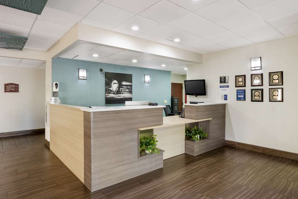 Best Western Plus Springfield Airport Inn - photo 12