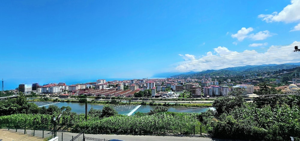 Konak Rize — Pazar