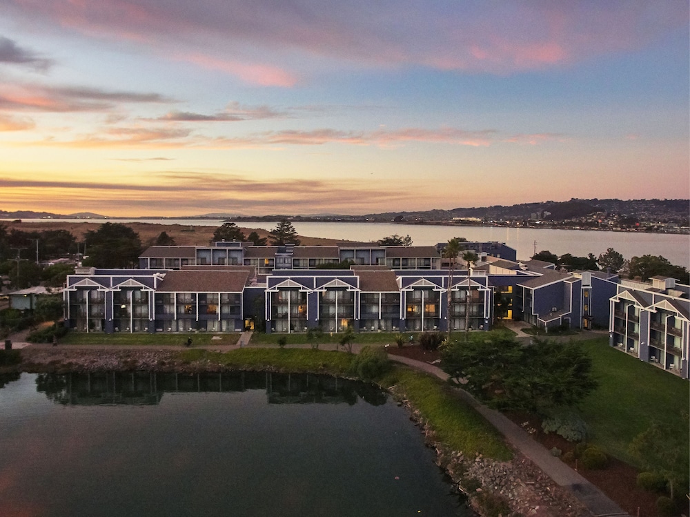 DoubleTree by Hilton Hotel Berkeley Marina - photo 102