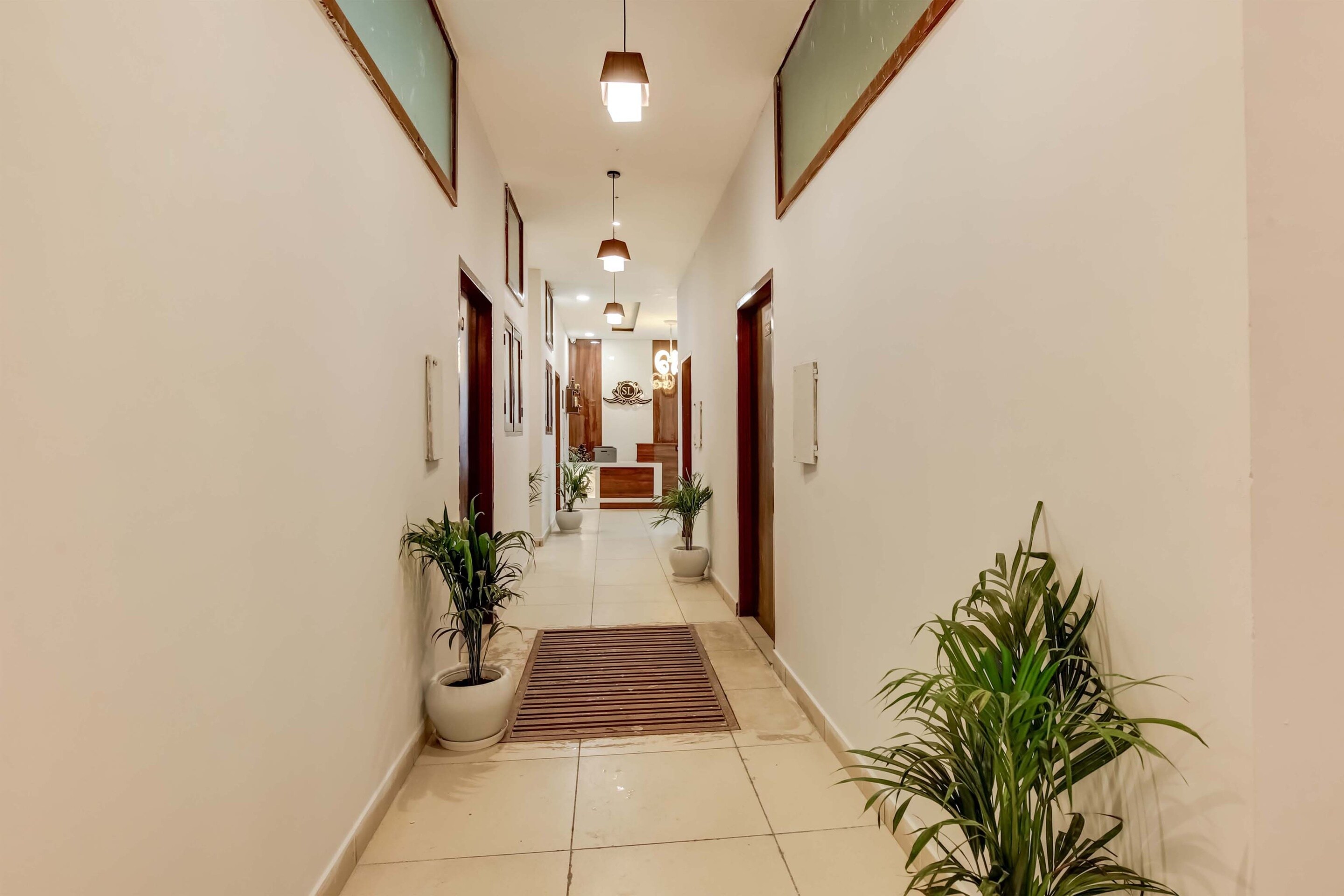 Super OYO Flagship Hotel Sky Land