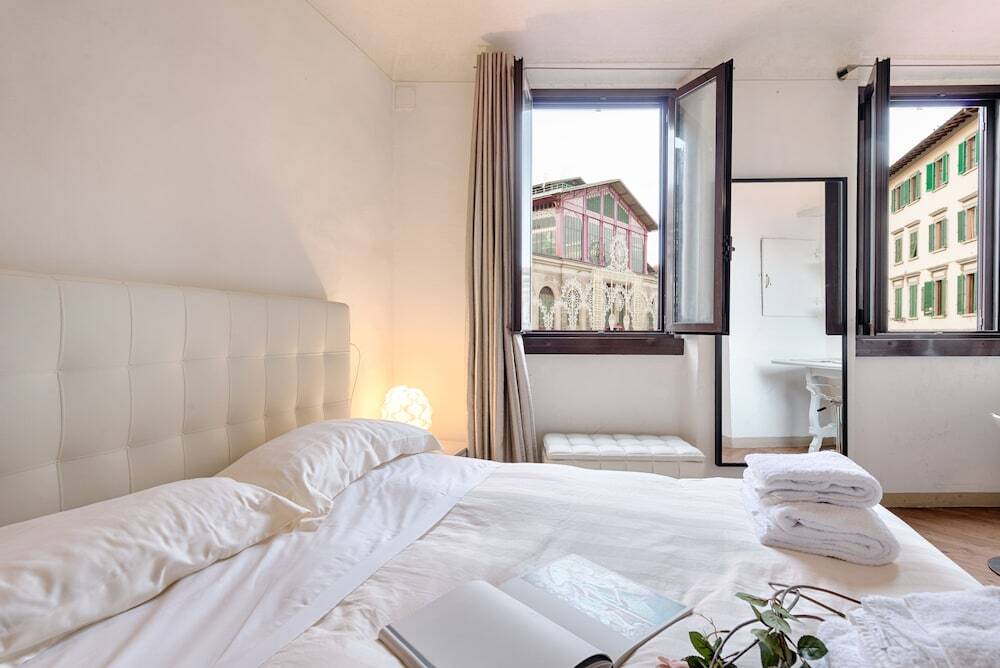 Mercato Centrale View — 4-Star Luxury Hotel in Florence, Italy