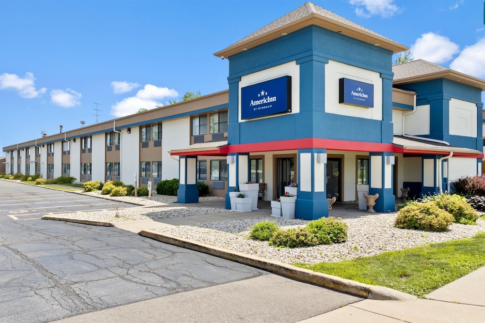 AmericInn by Wyndham Beloit - photo 2