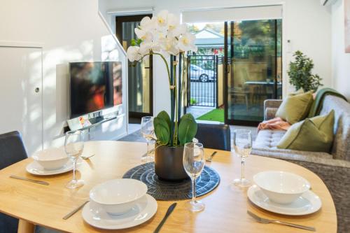 Best of Central Christchurch 2 bed 2 bath — 4-Star Luxury Hotel in Christchurch, New Zealand
