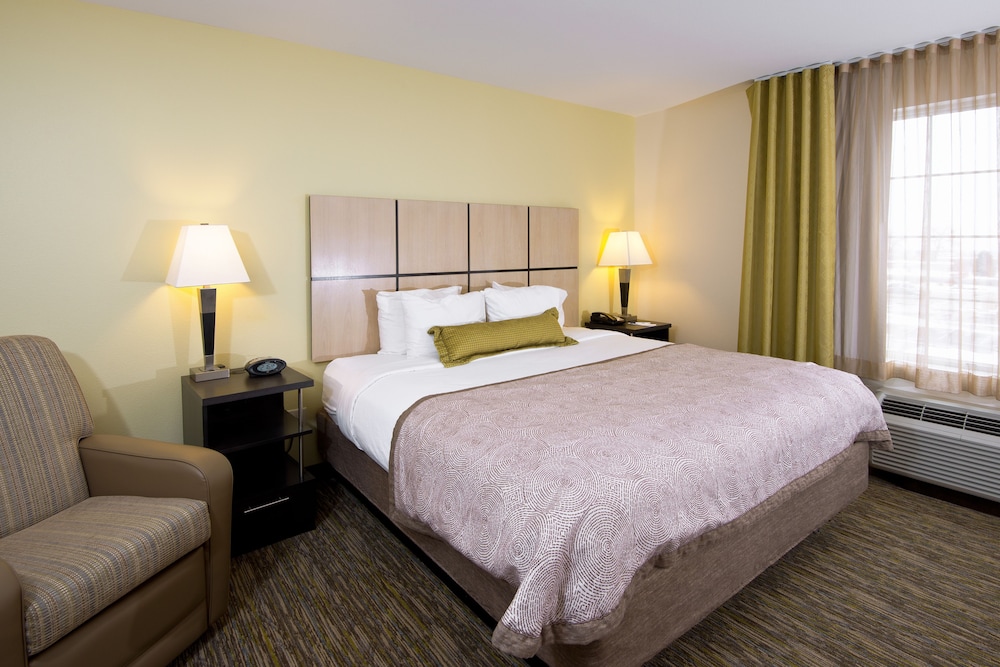 Candlewood Suites Greeley an IHG Hotel - photo 2