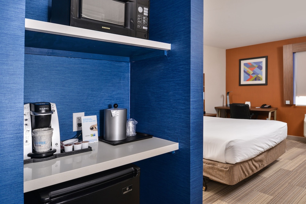 Holiday Inn Express Westley North Patterson Area - photo 17