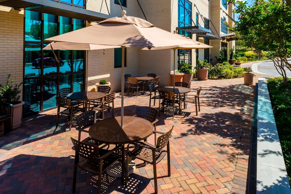 Hampton Inn & Suites National Harbor Alexandria Area - photo 34