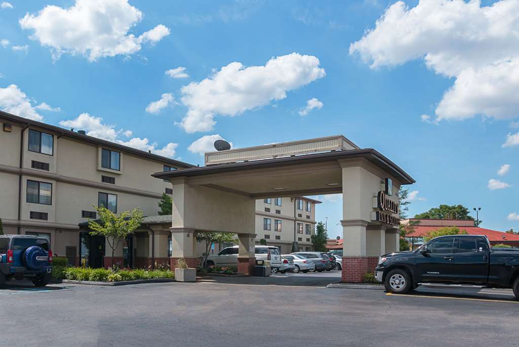 Quality Inn & Suites Detroit Metro Airport - photo 3