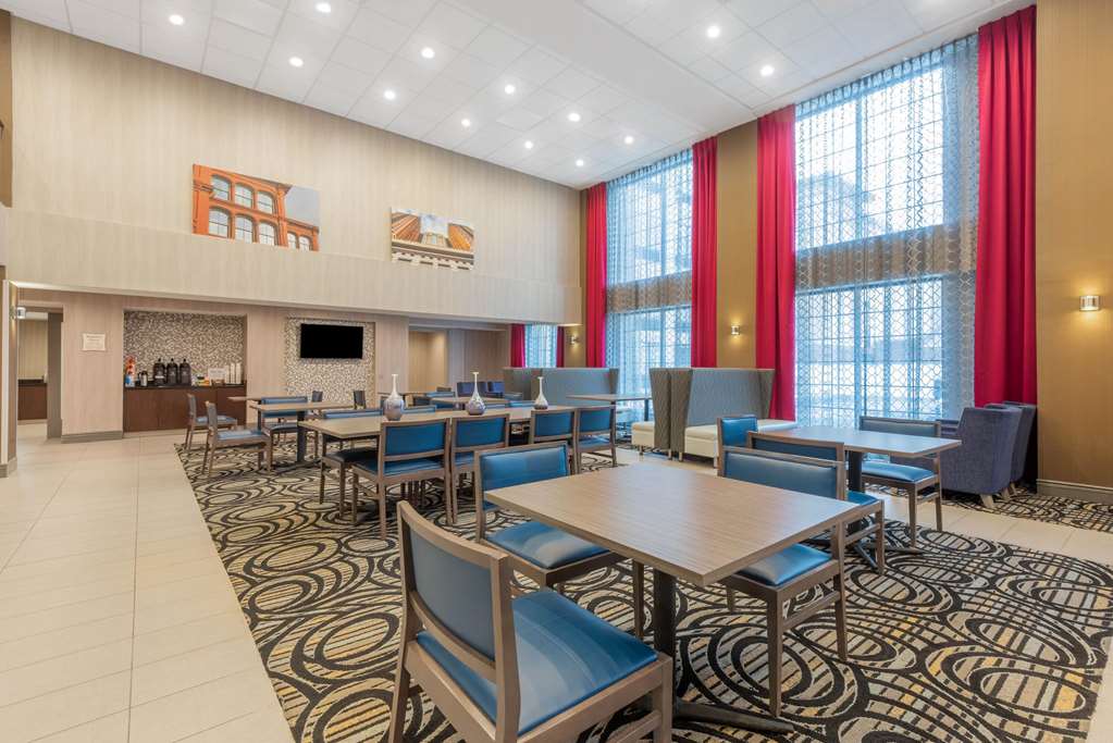 La Quinta Inn & Suites by Wyndham Aberdeen APG - photo 27