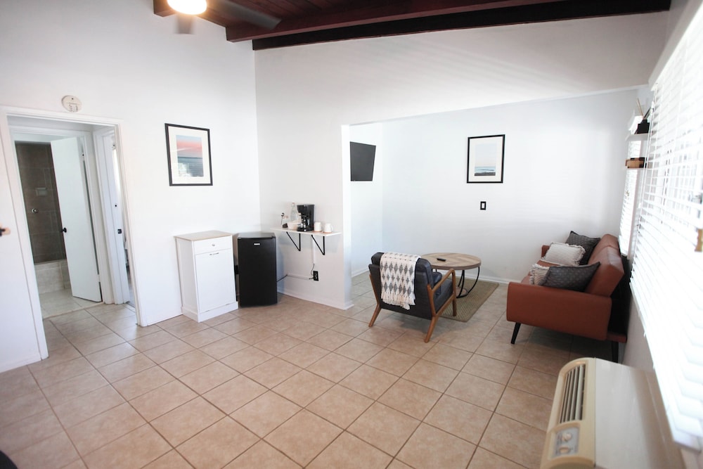 West Coast Surf and Stay - photo 16
