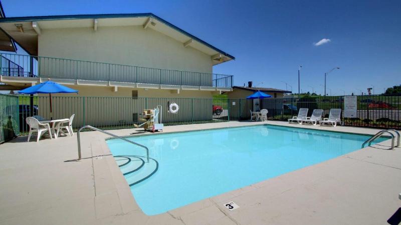 Rodeway Inn Fort Smith I 40 - photo 16