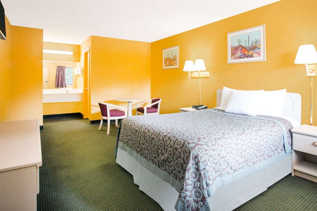 Days Inn by Wyndham Camilla - photo 5