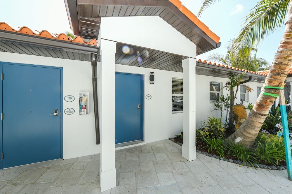 Siesta Key Beach Resort and Suites - photo 97