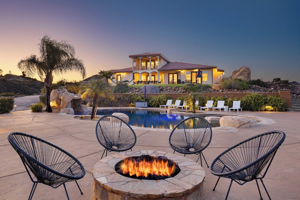 Colina by Avantstay Secluded Mountain Top Oasis w Pool Hot Tub & Putting Green — hotel in Murrieta