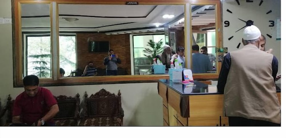 Khan Regency Hotel - last minute hotel in Murree